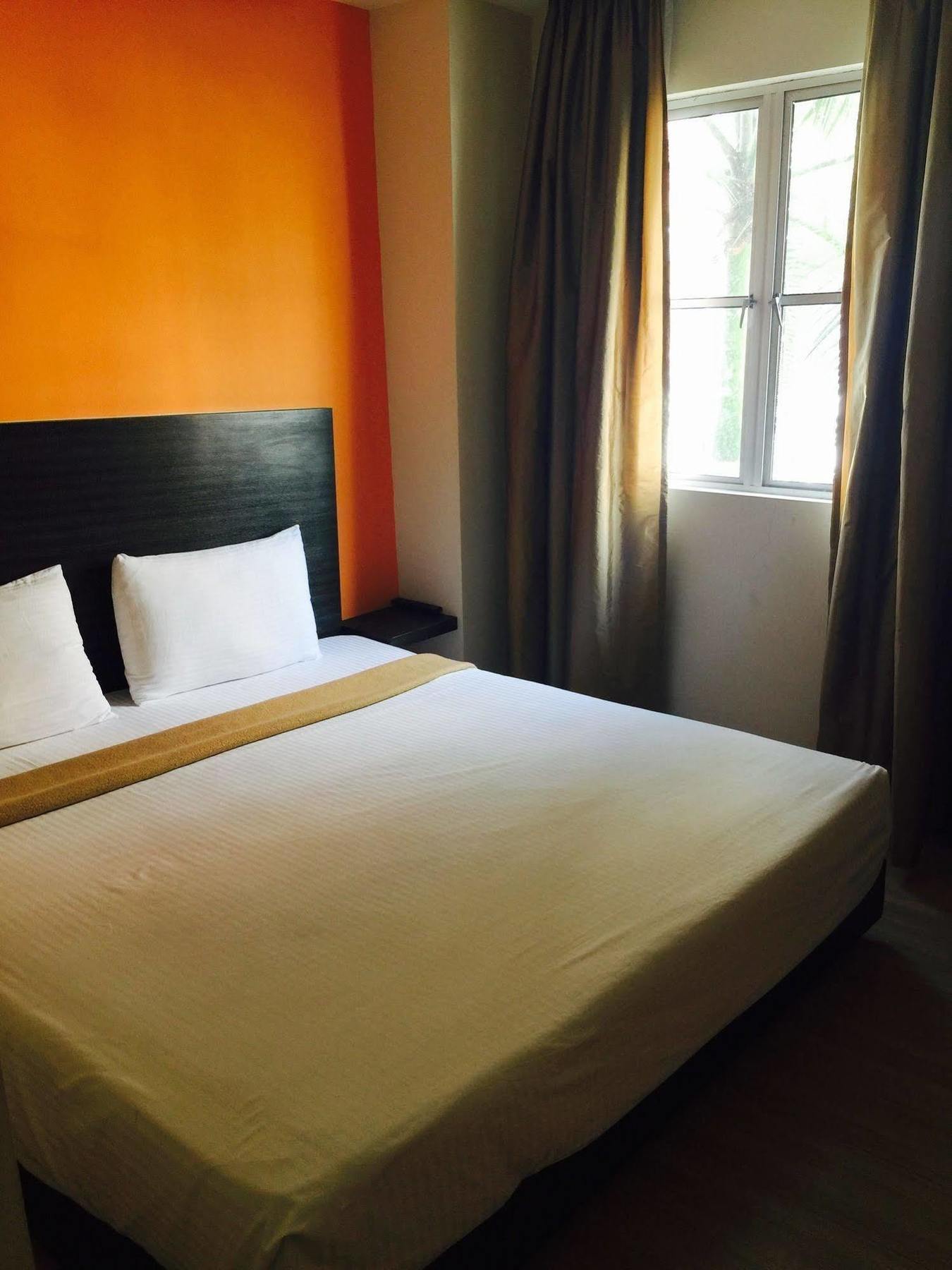 Hotel Seri Costa Malacca Extérieur photo